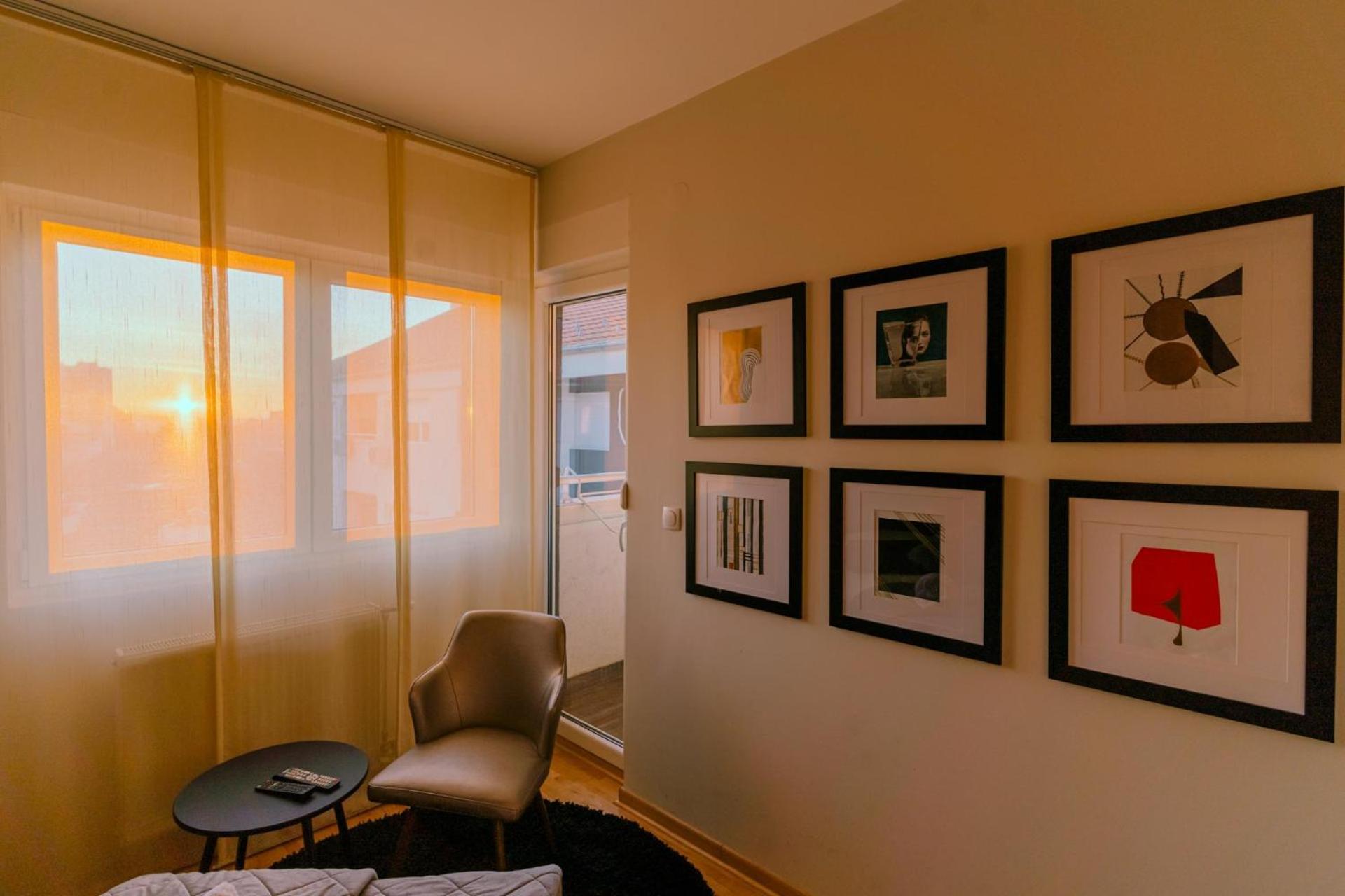 Nar Royalton Accommodation Ниш Екстер'єр фото