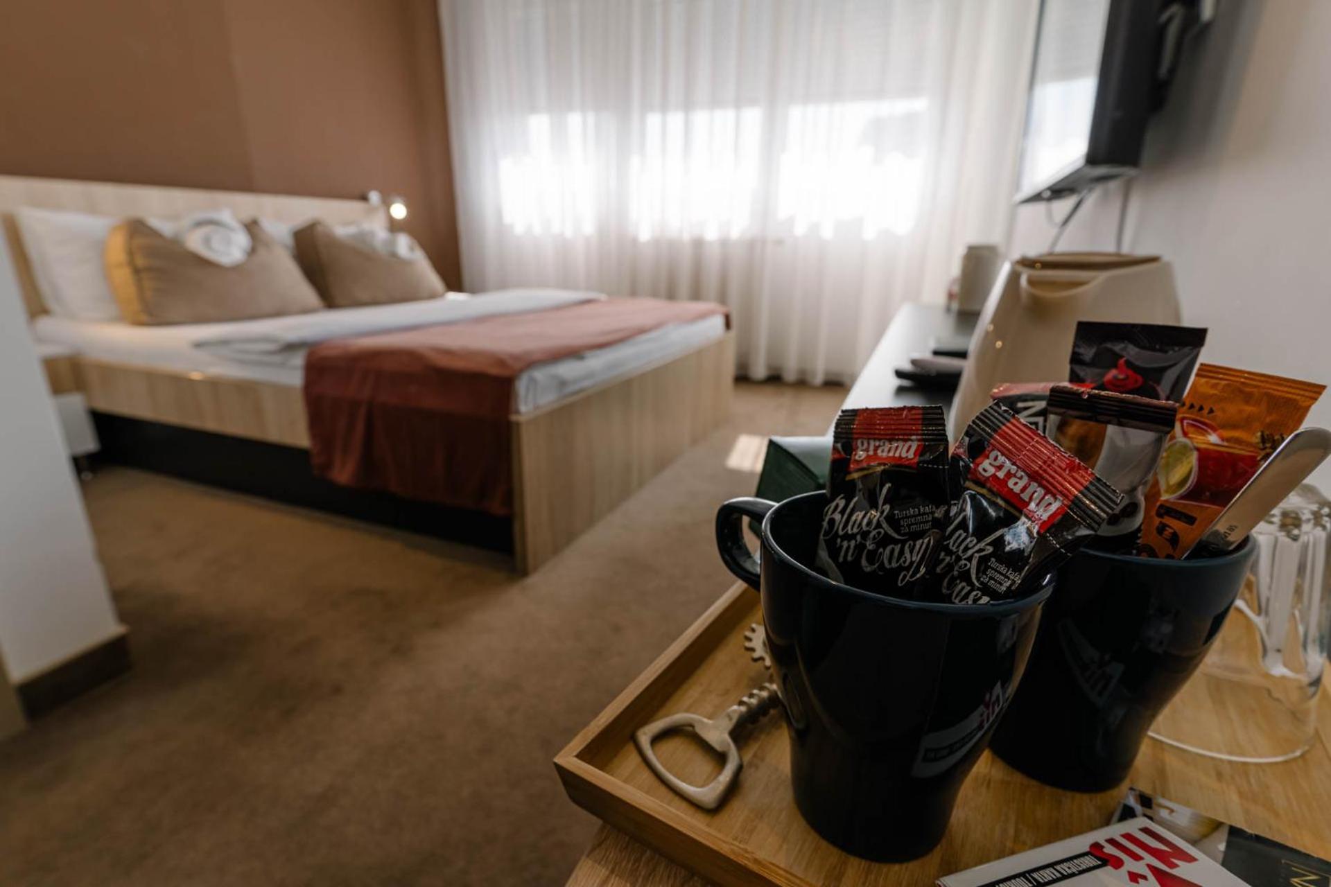 Nar Royalton Accommodation Ниш Екстер'єр фото